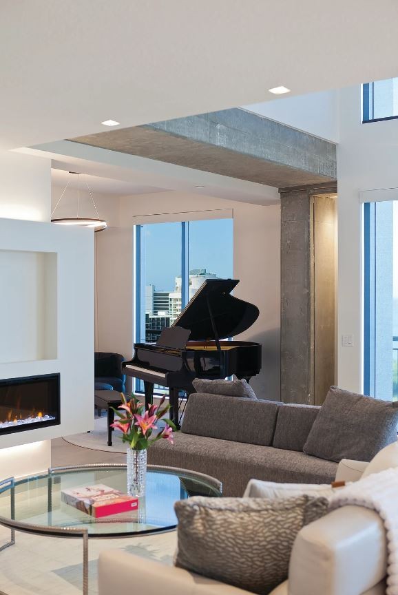 2 story penthouse with water view